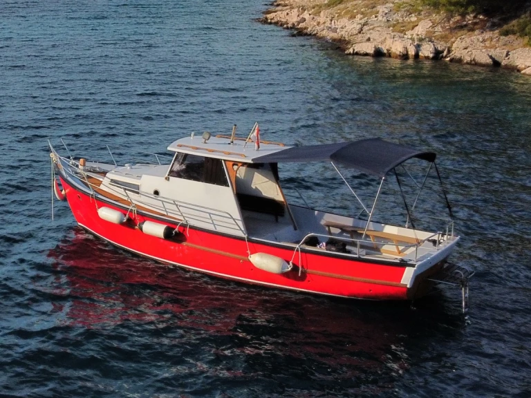 Noleggio Barca a motore Ocqueteau con patente nautica