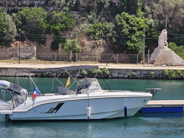 Noleggio barche Bénéteau Flyer 9 SPACEdeck a Saint-Cyprien su Samboat