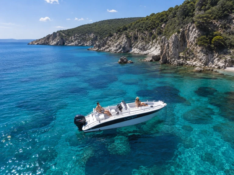 Noleggio Barca a motore Yamaha con patente nautica