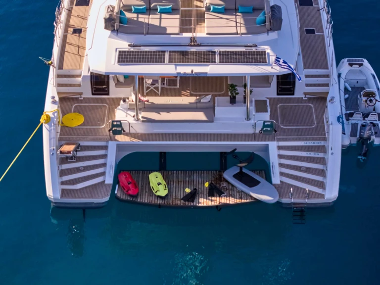 Yacht di lusso a noleggio a Atene al miglior prezzo