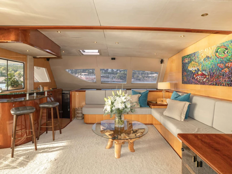 Noleggiare una Matrix Yachts KINGS RANSOM a Napoli