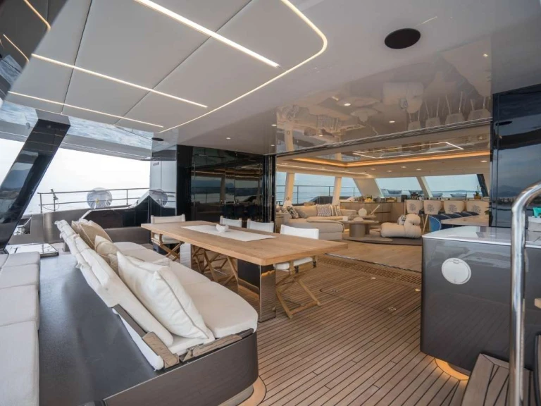 Noleggio Yacht di lusso con o senza skipper Sunreef a Olbia