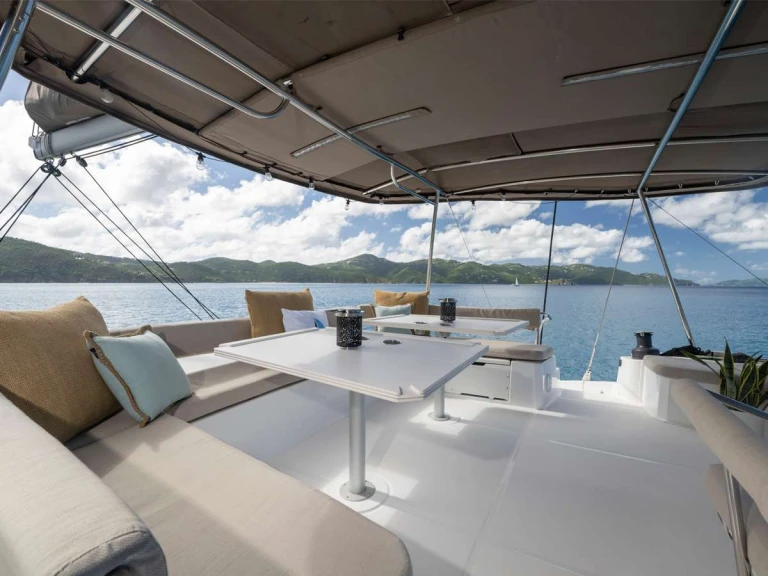Noleggio Yacht di lusso a Road Town – Bali ELYSIAN