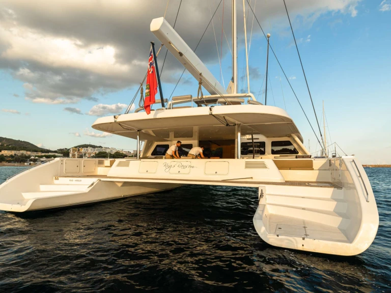 Noleggio Yacht di lusso con o senza skipper Matrix Yachts a Napoli