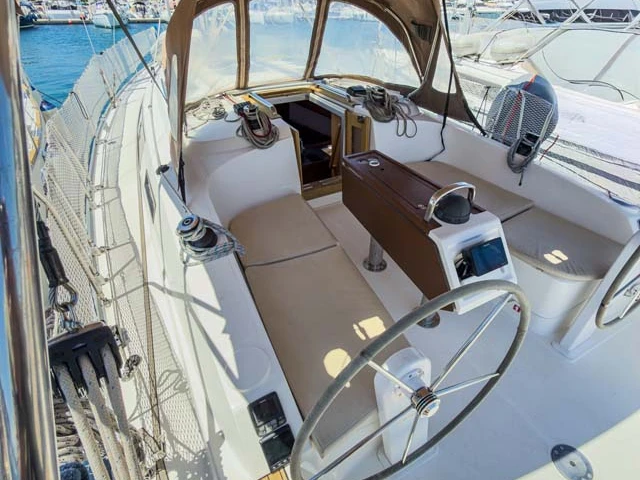 Noleggiare una Bavaria Cruiser 37 a Pola