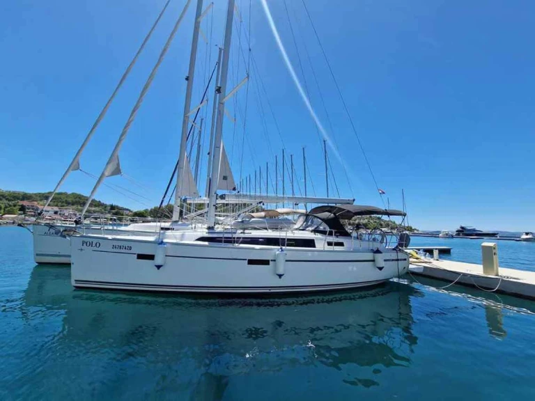 Noleggio barche Pola economico Cruiser 37