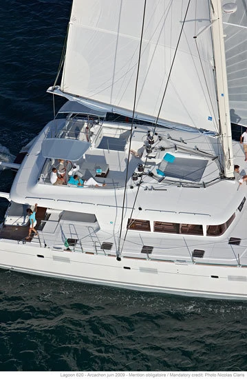 Noleggio Catamarano Lagoon con patente nautica