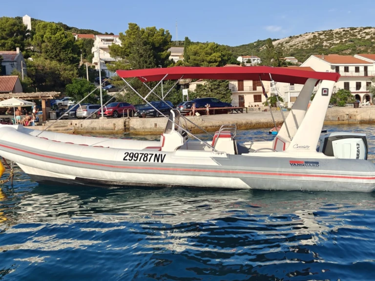 Valiant V 750 Cruiser da affittare a  Novaglia (Novalja)