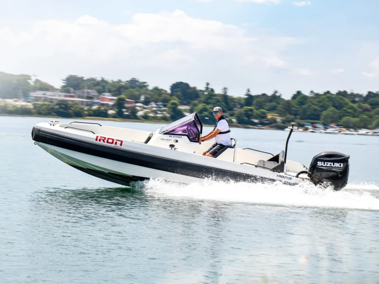 IRON BOATS  IRON 6.47 da affittare a  Vannes