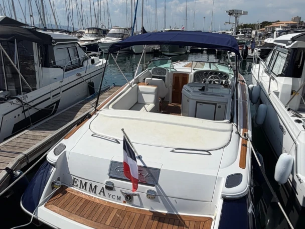 Noleggio barche Chris Craft CORSAIR 28' a Saint-Raphaël su Samboat