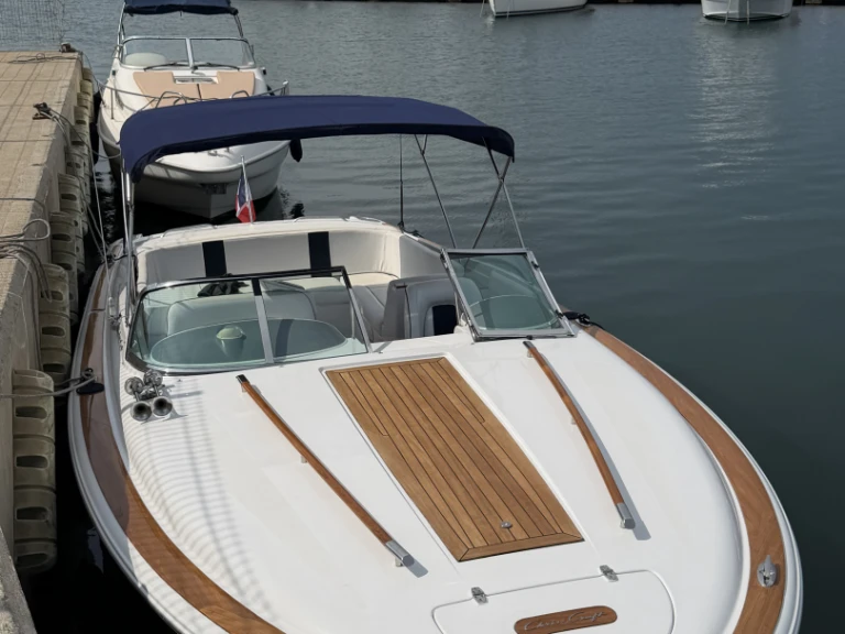 Noleggio Barca a motore con o senza skipper Chris Craft a Saint-Raphaël
