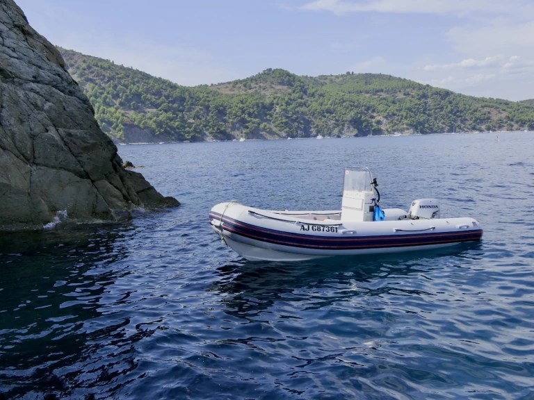 Noleggio Gommone sportis con patente nautica