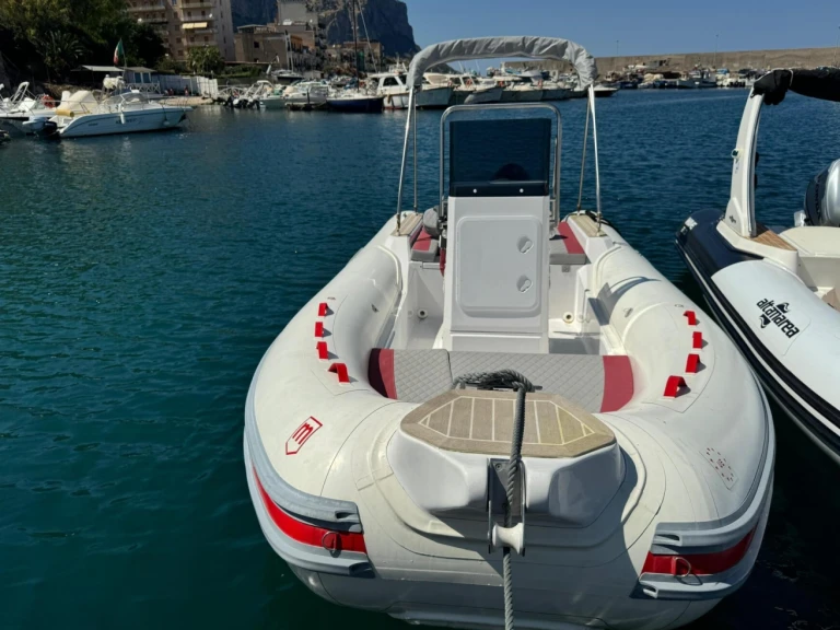 Noleggio Gommone con o senza skipper Marel a Palermo