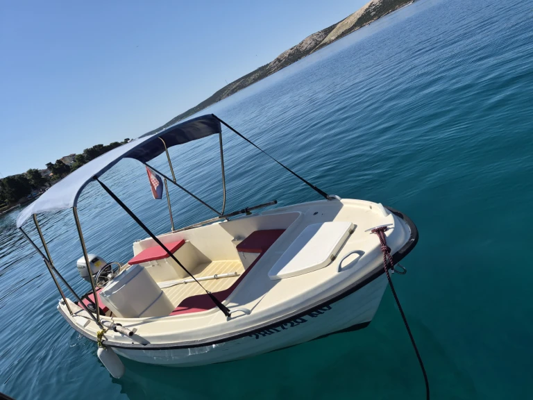 Noleggio a Novaglia (Novalja) – Adria 500 M Sport su SamBoat