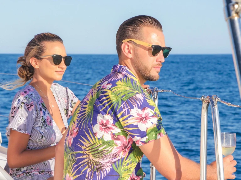 Barca a motore a noleggio a Cabo San Lucas al miglior prezzo