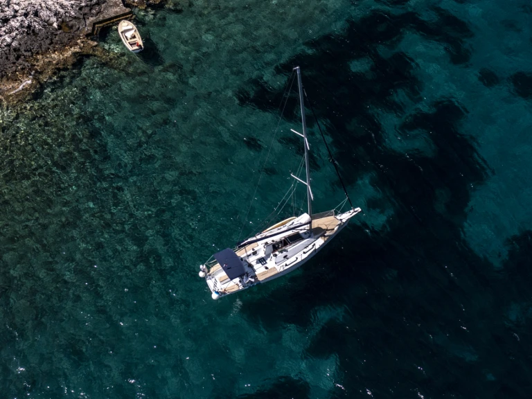 Barca a vela a noleggio a Lesina (Hvar) al miglior prezzo