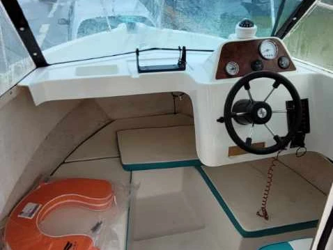 Noleggio a Pléneuf-Val-André – Quicksilver Quicksilver 560 Timonier su SamBoat