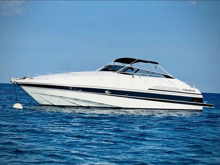 Noleggio Barca a motore Pershing con patente nautica