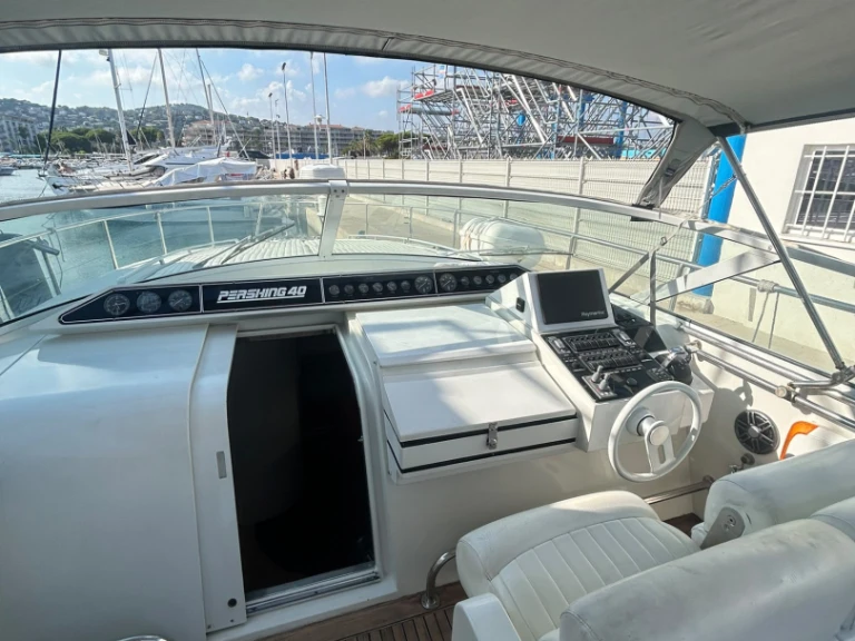 Noleggio a Golfe-Juan – Pershing Pershing 40 su SamBoat