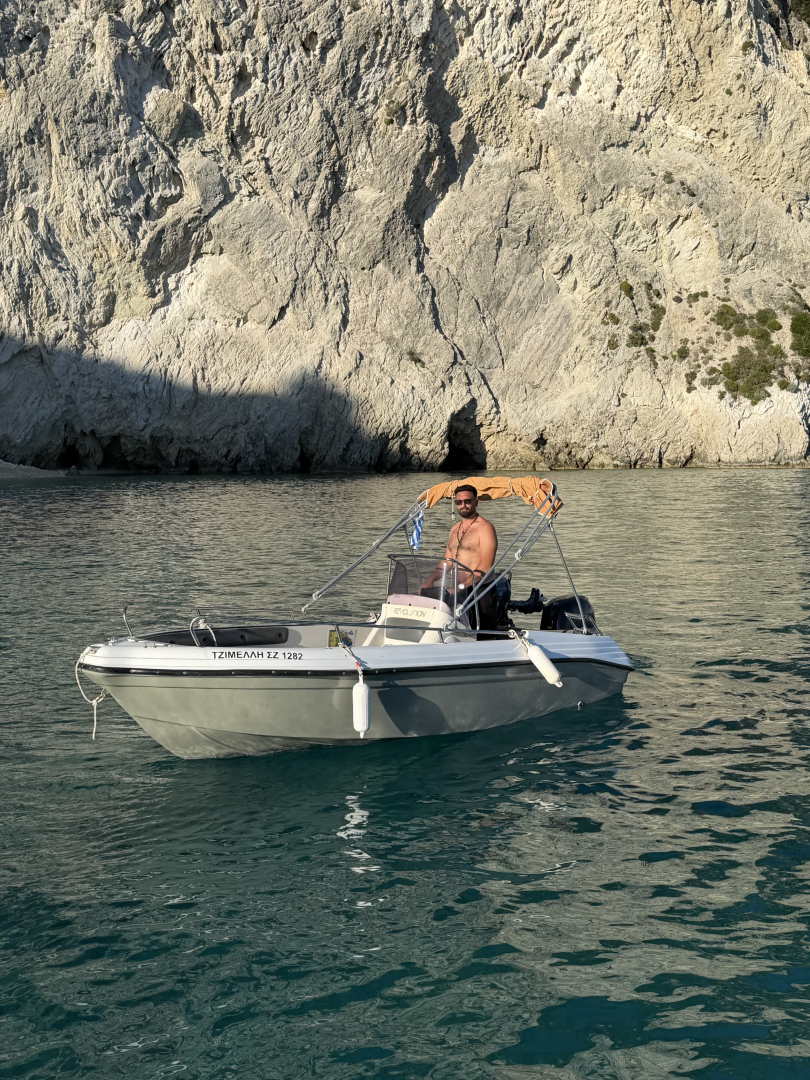 Noleggio barche Laganás economico Bluewater 480