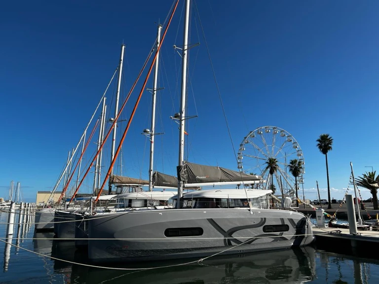 Noleggio Catamarano Excess con patente nautica