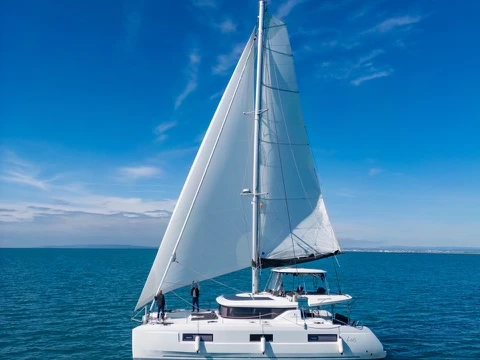 Catamarano a noleggio a Ajaccio al miglior prezzo
