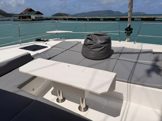 Catamarano a noleggio a Praslin Island al miglior prezzo