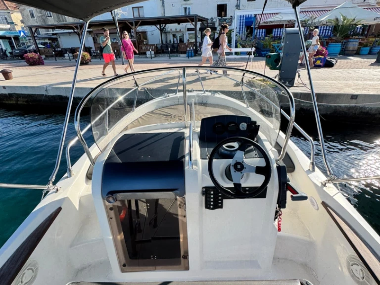 Fisher Fisher 20 da affittare a  Tkon