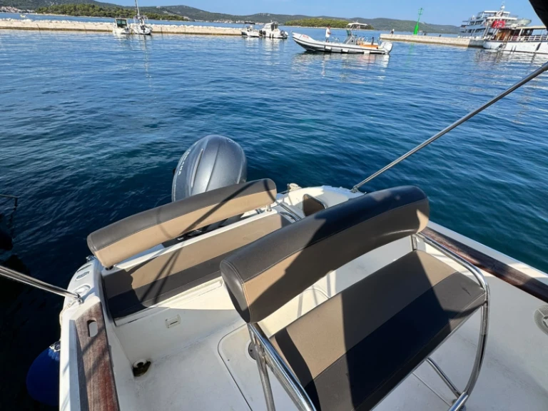 Noleggio a Tkon – Fisher Fisher 20 su SamBoat