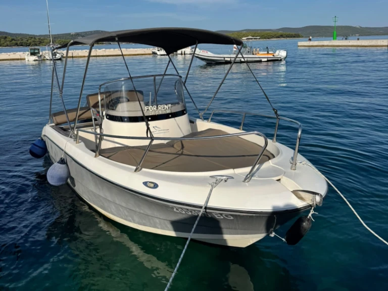 Noleggio Barca a motore con o senza skipper Fisher a Tkon