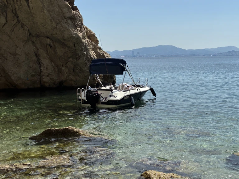 Noleggio Barca a motore Kruger Stella con patente nautica