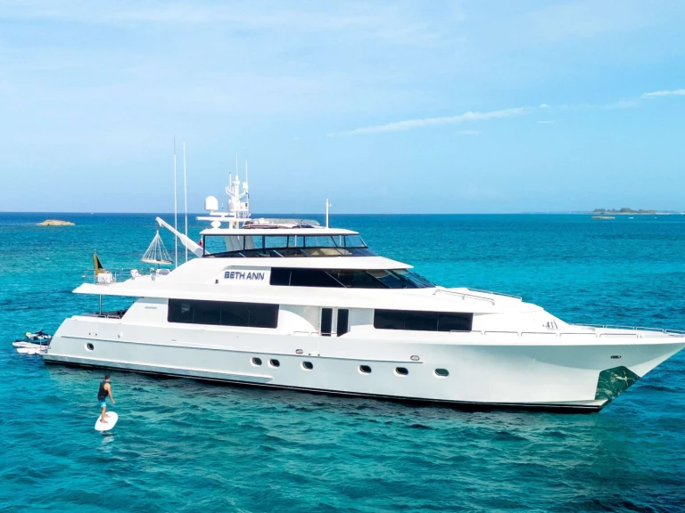 Yacht di lusso a noleggio a New England al miglior prezzo