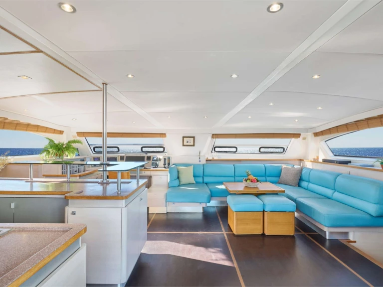 Noleggio Yacht di lusso Catana con patente nautica