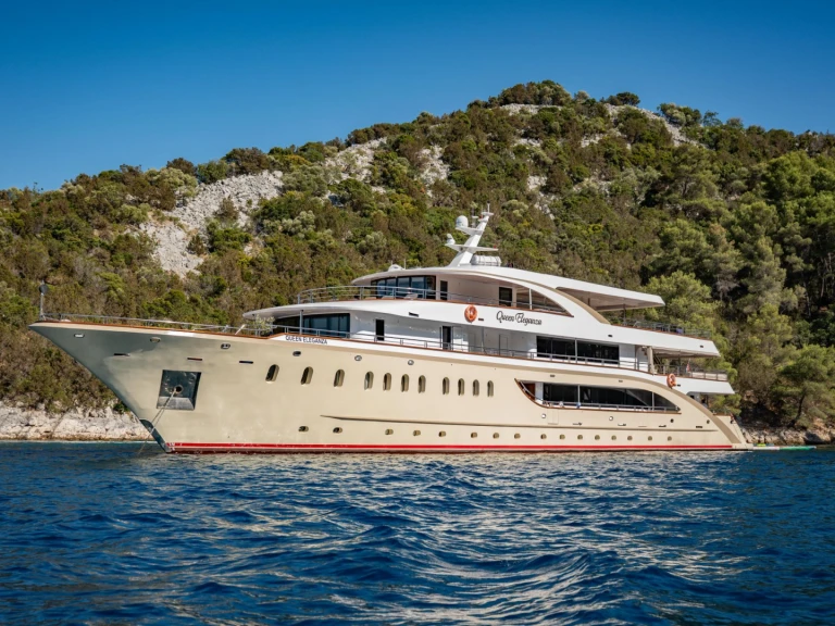 Noleggiare una Custom Queen Eleganza a Croazia