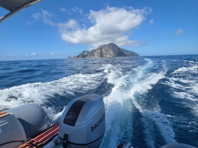 Noleggio Barca a motore a Sorrento – op marine Op Marine 19