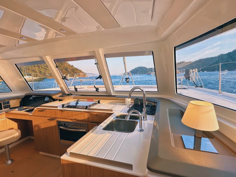 Noleggio Catamarano a Göcek – Bali Bali 4.0