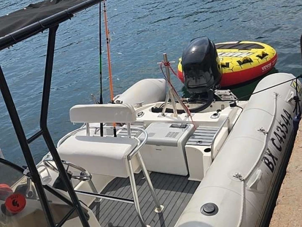 Gommone a noleggio a Saint-Cyprien al miglior prezzo