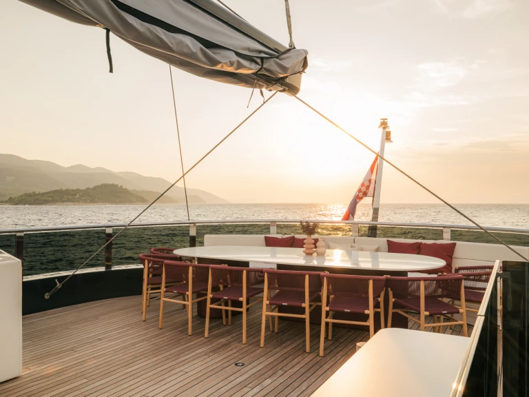 Noleggio Barca a vela a Spalato –  Luxury Sailing Yacht R