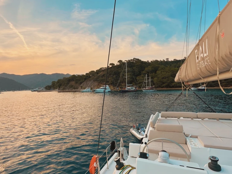 Noleggio Catamarano Bali con patente nautica