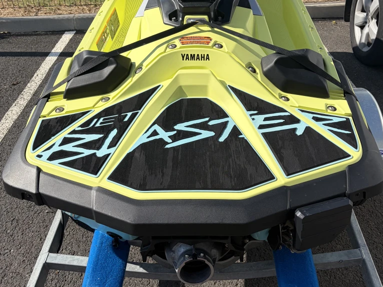 Moto d'acqua a noleggio a Saint-Cyprien al miglior prezzo