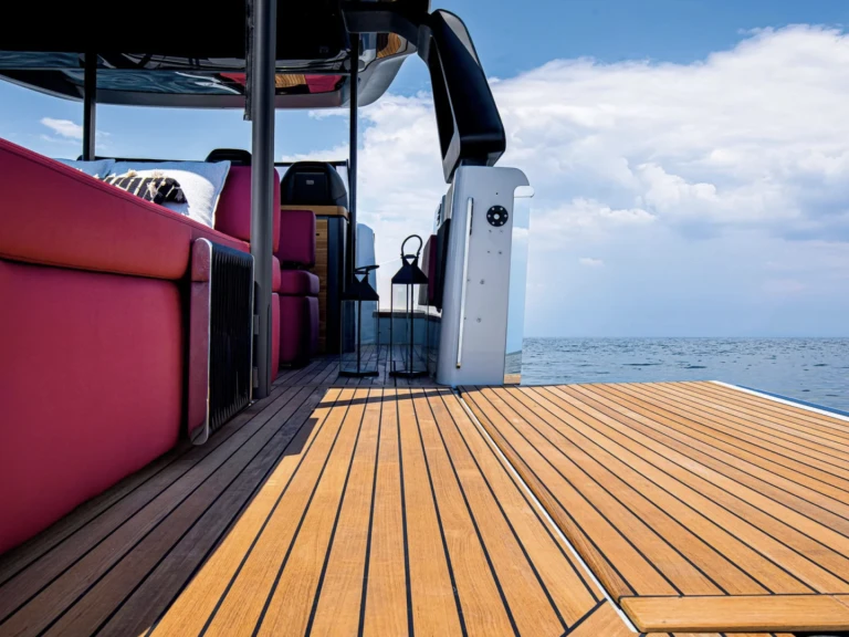 Noleggio Yacht di lusso a Saint-Tropez – Pershing Pershing 90