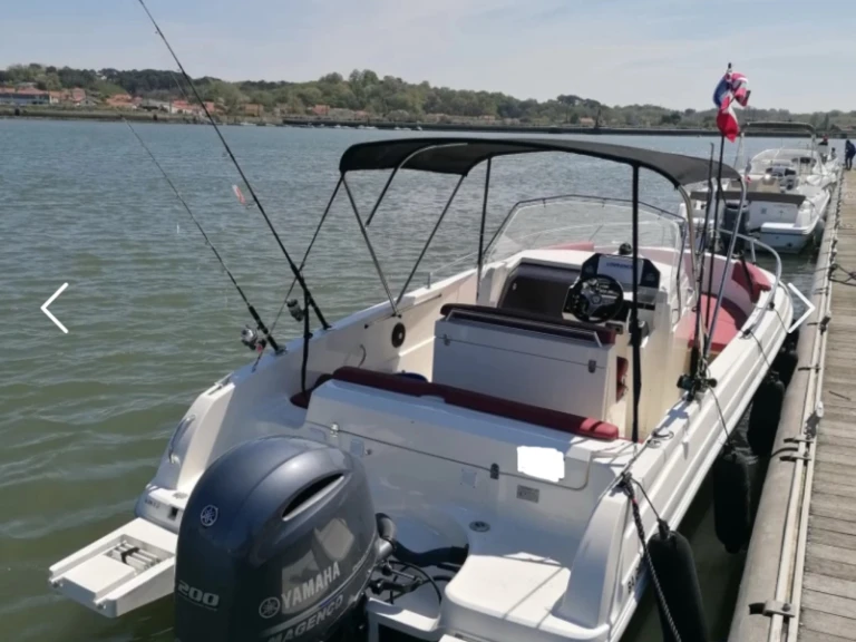 Noleggiare una Pacific Craft Pacific Craft 670 a Anglet