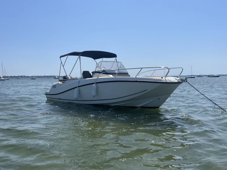 Noleggio Barca a motore Quicksilver con patente nautica