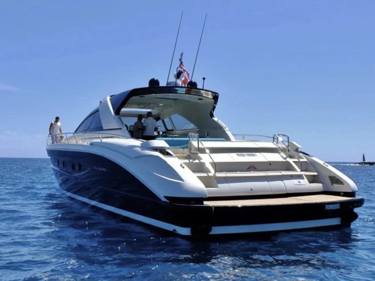 Barca a motore a noleggio a Saint-Tropez al miglior prezzo