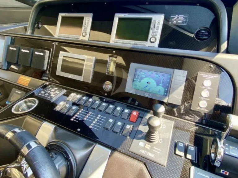 Noleggio Yacht di lusso con o senza skipper Azimut a Miami Beach