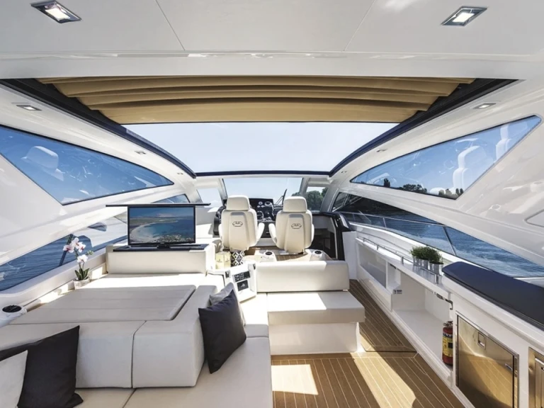 Noleggio barche Saint-Tropez economico Cranchi 60 ST