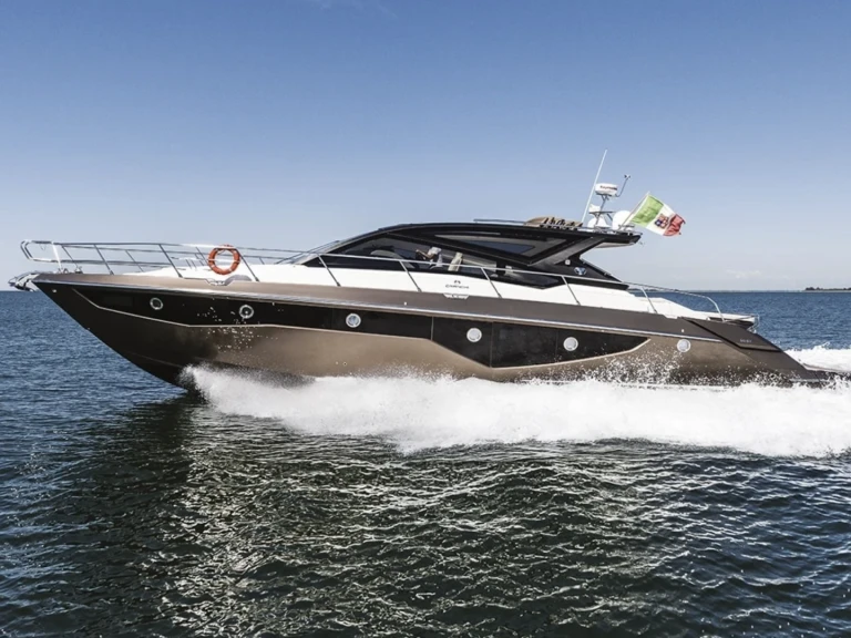 Noleggio Yacht di lusso a Saint-Tropez – Cranchi Cranchi 60 ST