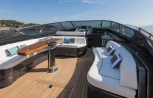 Noleggio barche Saint-Tropez economico Riva 68'