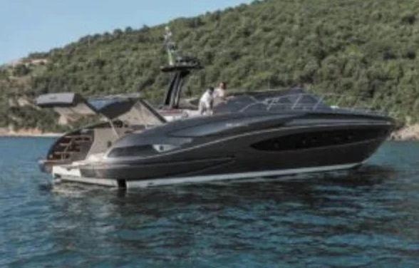 Noleggio Yacht di lusso a Saint-Tropez – Riva Riva 68'