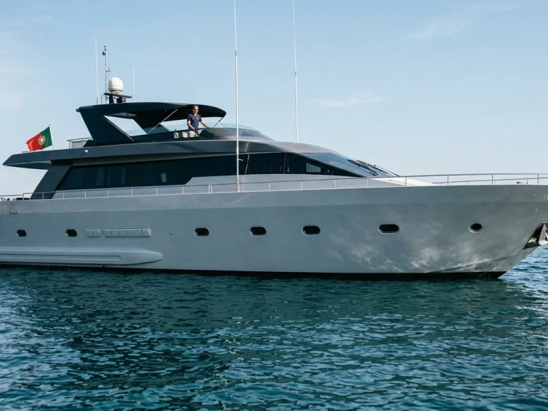 Falcon 82S da affittare a  Saint-Tropez